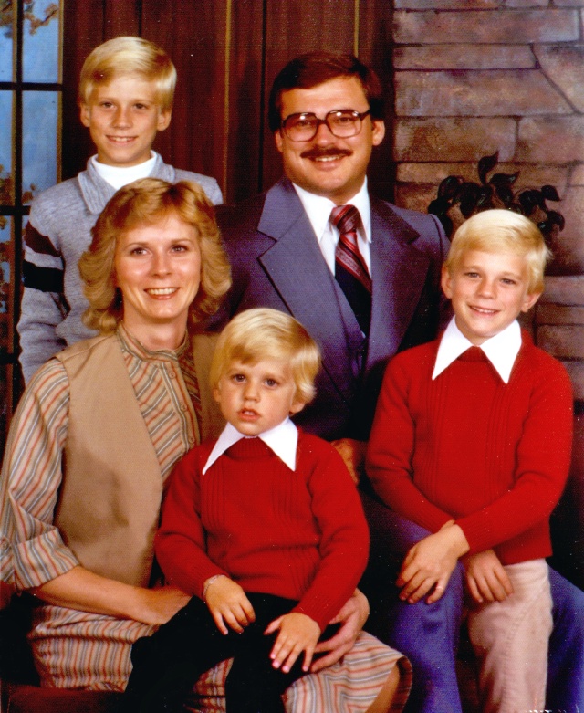 Keep1980-12 CCard x.jpg